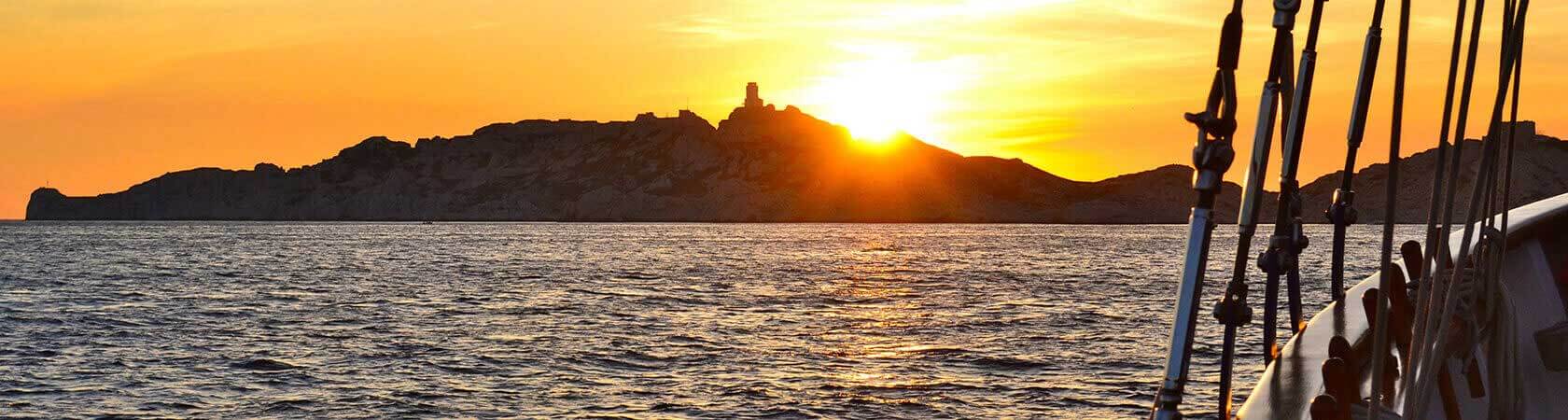 Soirée Cocktail Des îles Au Soleil Couchant Goélette Alliance