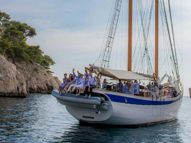 Alliance dans les calanques