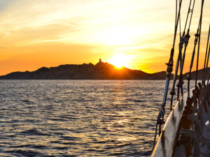 Soirée bateau Marseille avec dîner au coucher du soleil
