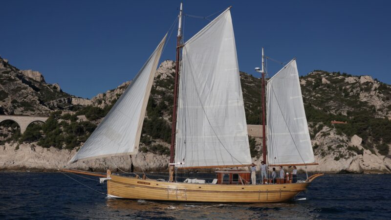 Goélette Alliance sailboat off the coast of Marseille